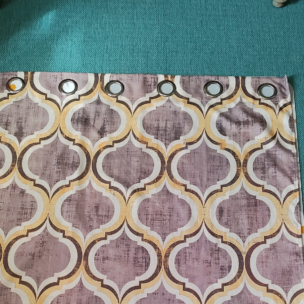 Elegant Geometric Patterned Curtain